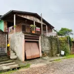 LOTE 003 - UM TERRENO, SITUADO NA ZONA ESPECIAL DE INTERESSE SOCIAL 2 (ZEIS 2), BAIRRO RINCÃO DOS ILHÉUS EM ESTÂNCIA VELHA - RS, COMPOSTO DO LOTE 05 DA QUADRA N DO LOTEAMENTO ALTO DA COLINA,  COM UMA RESIDENCIA DE ALVENARIA COM A ÁREA DE 24,30M2, NA RUA MARIA JULIA TREIN Nº 15.