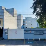 LOTE 002 - APARTAMENTO Nº 104, BLOCO C, DO EDIFÍCIO RESIDENCIAL JOÃO CORRÊA, SITUADO NA AV. JOÃO CORRÊA, Nº 100, BAIRRO CENTRO EM TRÊS COROAS/RS