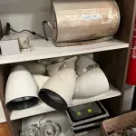 LOTE 148 - Refletores e luminárias