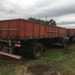 LOTE 002 - 02 Semi-reboque Marca SR, Modelo Facchini SRF RT, Ano 2009, Cor Vermelha, Placas IQJ8896 e  IQJ8909