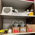 LOTE 147 - Exaustor, lâmpadas e acessórios