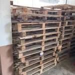 LOTE 230 - Paletes de madeira