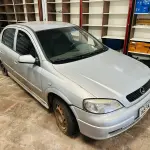 LOTE 001 - VEÍCULO GM/ASTRA SEDAN CD, COR PRATA, ANO/MODELO 2002/2002, PLACA IKS5434, RRENAVAM: 785609415, CHASSI: 9BGTT69B02B155489