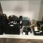 LOTE 003 - Estabilizador, modem, telefone entre outros