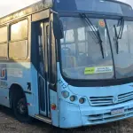 LOTE 001 - ÔNIBUS MERCEDEZ BENZ, ANO 2003, COR AZUL, PLACAS ILJ4831.