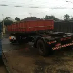 LOTE 002 - 02 Semi-reboque Marca SR, Modelo Facchini SRF RT, Ano 2009, Cor Vermelha, Placas IQJ8896 e  IQJ8909