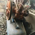 LOTE 051 - COMPRESSOR 30 PÉS