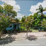 LOTE 009 - Uma casa de construção mista com área de 110,50 m² e o respectivo terreno com área superficial de 1.056,00 m², localizado na Rua Theodomiro Porto da Fonseca, nº 153, Bairro Centro, Estância Velha/RS. Registrado sob matrícula 10.316