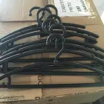 LOTE 008 - Cabides(699 un), Manequins(74 un) e outros
