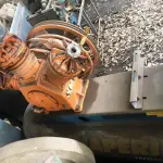 LOTE 051 - COMPRESSOR 30 PÉS