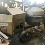 LOTE 035 - BETONEIRA ELÉTRICA 400 L