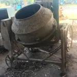 LOTE 030 - BETONEIRA ELÉTRICA 400 L