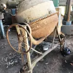 LOTE 030 - BETONEIRA ELÉTRICA 400 L