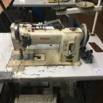 LOTE 122 - Máquina de costura