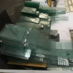 LOTE 055 - Sucata de vidro e papelão