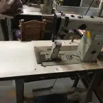 LOTE 064 - Máquina de costura
