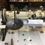 LOTE 122 - Máquina de costura