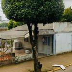 LOTE 001 - Uma casa mista de aproximadamente 48m², com padrão simples de construção e área coberta de 20m², e o respectivo terreno com 314,82 m², situada na Rua João Wendelino Hennemann, nº 579 - Bairro Rondônia - Novo Hamburgo/RS. Registrada sob matrícula nº 56.162