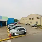 LOTE 001 - TERRENO URBANO com área de 1.016,04 m², de forma irregular, na Rua São Domingos, lado par, esquina com a Rua Arthur Hennemann, com PRÉDIO COMERCIAL em alvenaria com a área de 462,08 m², Rua São Domingos s/nº e DEPÓSITO DE ALVENARIA com área de 437,50 m², Rua São Domingos, nº 60, Bairro Integração, Parobé/RS. Objetos da matrícula nº 52.281 do Registro de Imóveis de Taquara/RS. - IMÓVEL OCUPADO - FORMA DE PAGAMENTO: À VISTA, MEDIANTE TRANSFERÊNCIA BANCÁRIA PROVENIENTE DE CONTA DE TITULARIDADE DO ARREMATANTE.