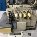 LOTE 121 - Máquina de costura