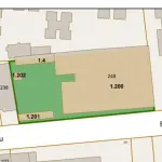 LOTE 002 - 12(doze) edificações em alvenaria, e o respectivo terreno com área de 4.339,00 m², e área total edificada de 3.768,26 m², situado na Rua Jaú, nºs 248, 256 e 318, Bairro Pátria Nova, Novo Hamburgo/RS. Registrado sob matrícula 28.161