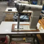 LOTE 117 - Máquina de costura
