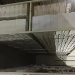 LOTE 055 - Sucata de vidro e papelão
