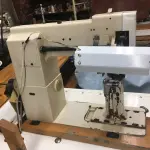 LOTE 118 - Máquina de costura