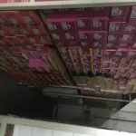 LOTE 055 - Sucata de vidro e papelão