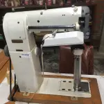LOTE 117 - Máquina de costura