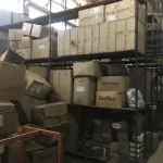 LOTE 055 - Sucata de vidro e papelão